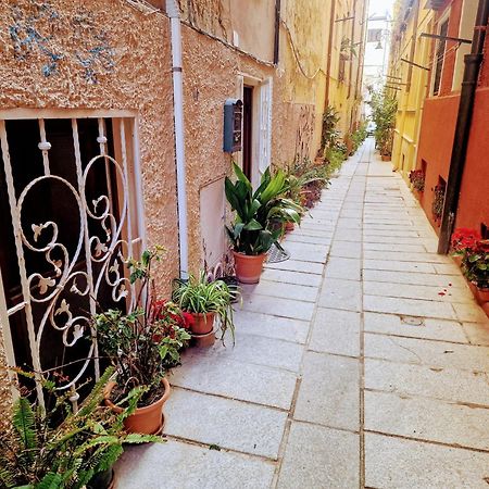 Casa Vacanza Castello Cagliari Bagian luar foto
