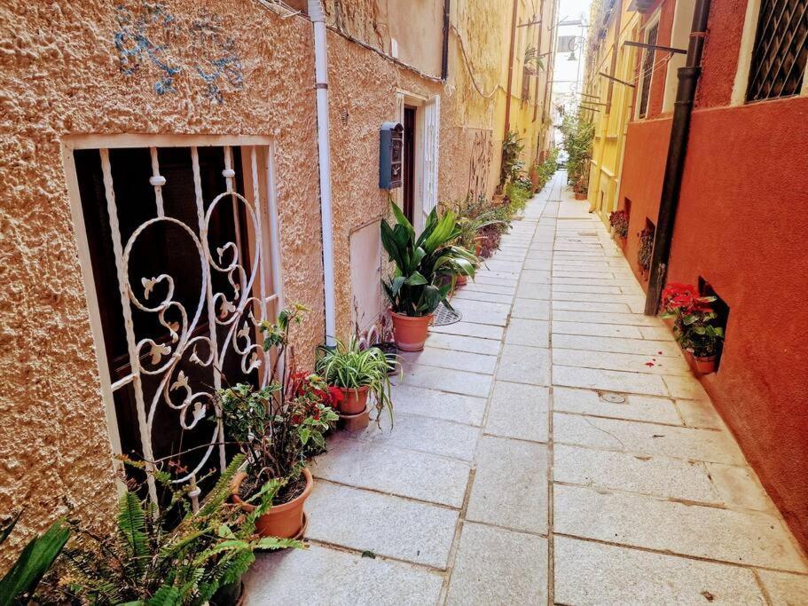 Casa Vacanza Castello Cagliari Bagian luar foto